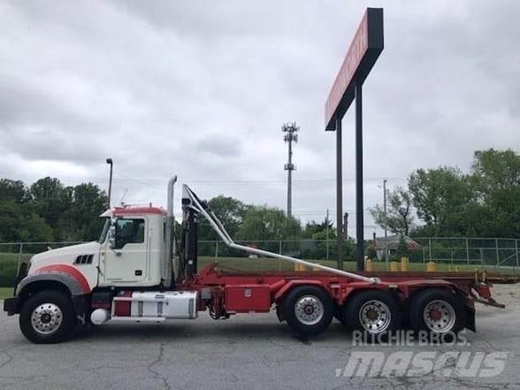 Mack GRANITE GU713 폐기물 수거 트럭