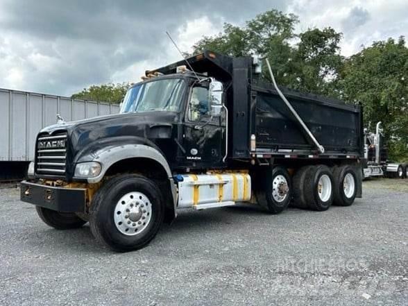 Mack GRANITE GU713 덤프 트럭