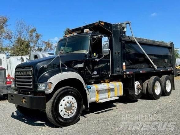 Mack GRANITE GU713 덤프 트럭