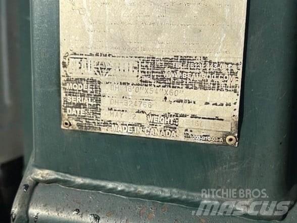 Mack GRANITE GU713 덤프 트럭