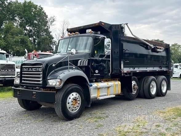 Mack GRANITE GU713 덤프 트럭