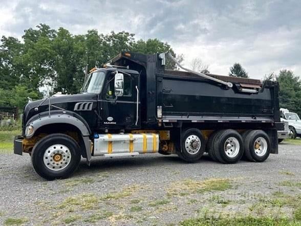 Mack GRANITE GU713 덤프 트럭