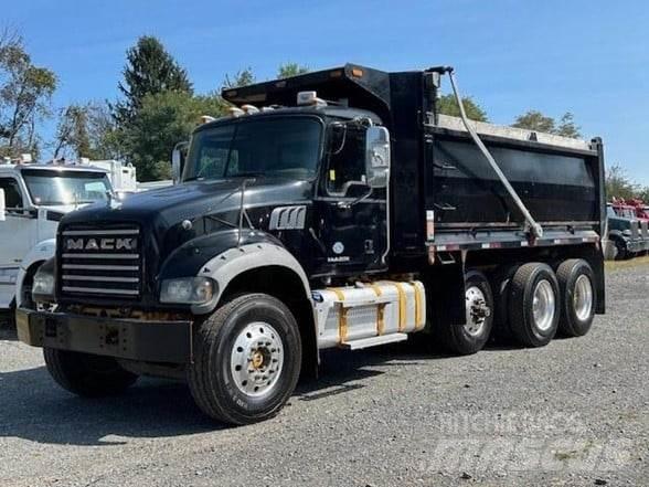 Mack GRANITE GU713 덤프 트럭