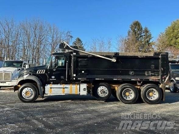 Mack GRANITE GU713 덤프 트럭