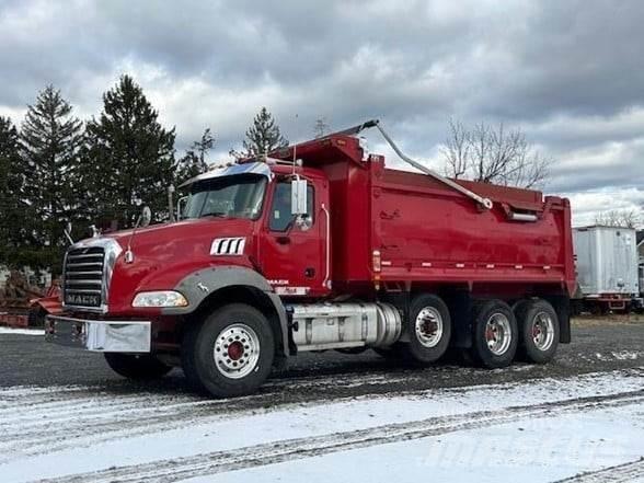 Mack GRANITE GU813 덤프 트럭