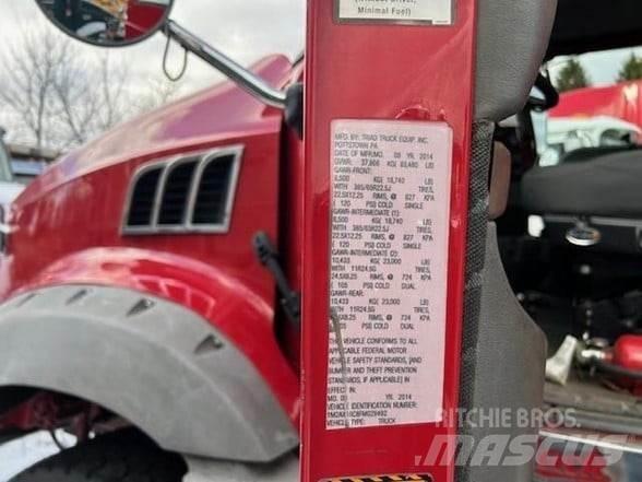 Mack GRANITE GU813 덤프 트럭