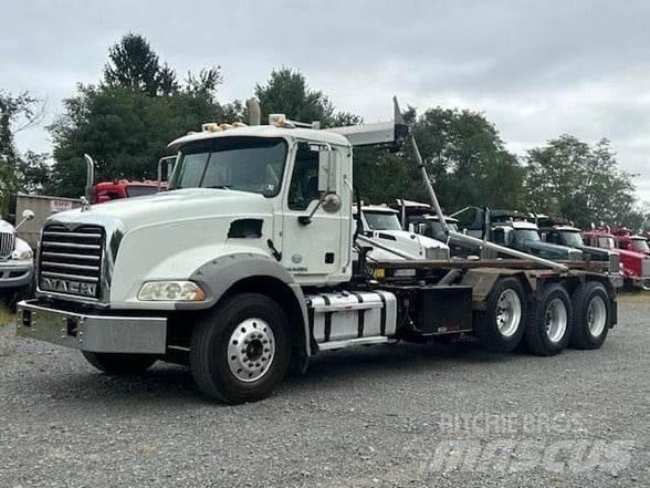 Mack GRANITE GU813 폐기물 수거 트럭