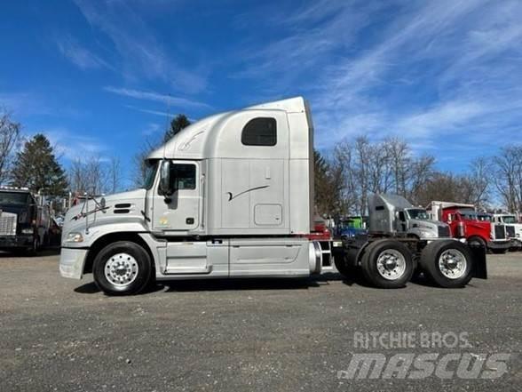 Mack PINNACLE CXU613 트랙터 유닛