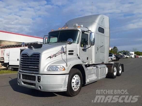 Mack PINNACLE CXU613 트랙터 유닛