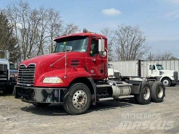 Mack PINNACLE CXU613 트랙터 유닛