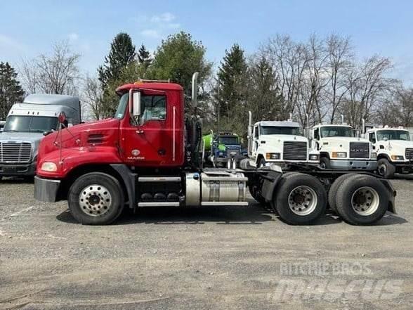 Mack PINNACLE CXU613 트랙터 유닛