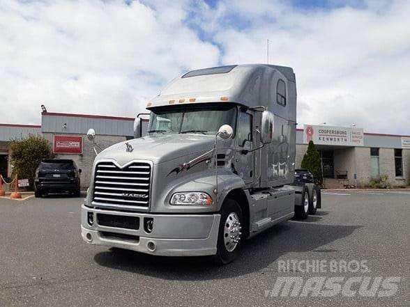 Mack PINNACLE CXU613 트랙터 유닛