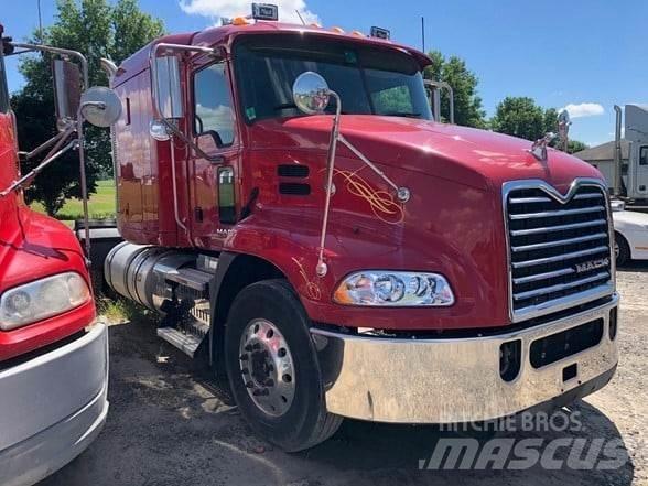 Mack PINNACLE CXU613 트랙터 유닛