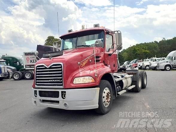 Mack PINNACLE CXU613 트랙터 유닛