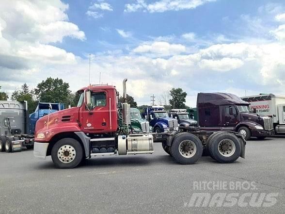 Mack PINNACLE CXU613 트랙터 유닛