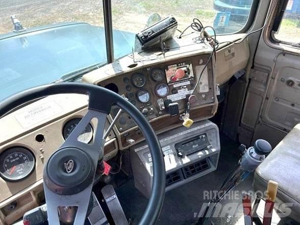 Mack RD686SX 폐기물 수거 트럭