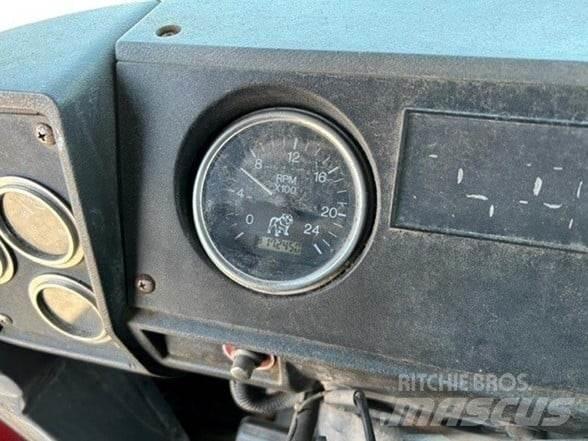 Mack RD688S 덤프 트럭