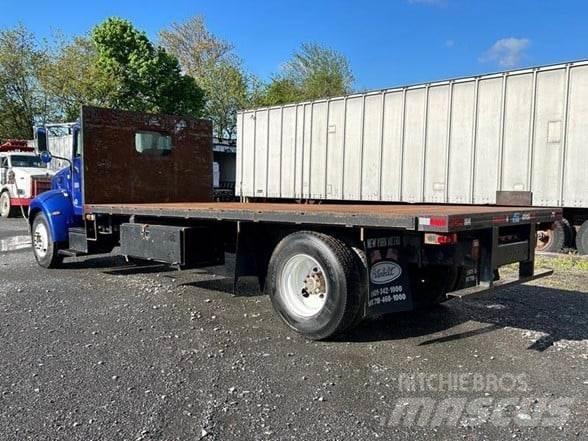 Peterbilt 330 플랫베드/드롭사이드 트럭