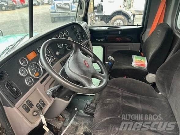 Peterbilt 367 덤프 트럭