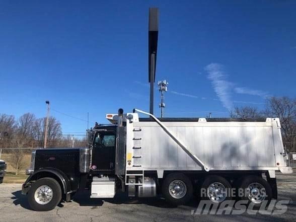 Peterbilt 389 덤프 트럭