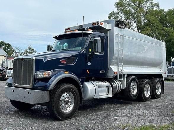 Peterbilt 567 덤프 트럭