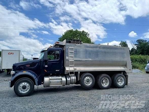 Peterbilt 567 덤프 트럭