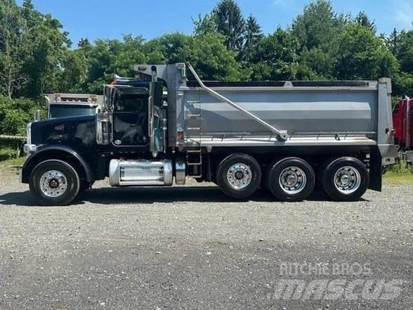 Peterbilt 567 덤프 트럭