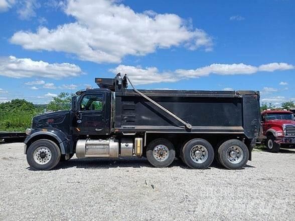 Peterbilt 567 덤프 트럭