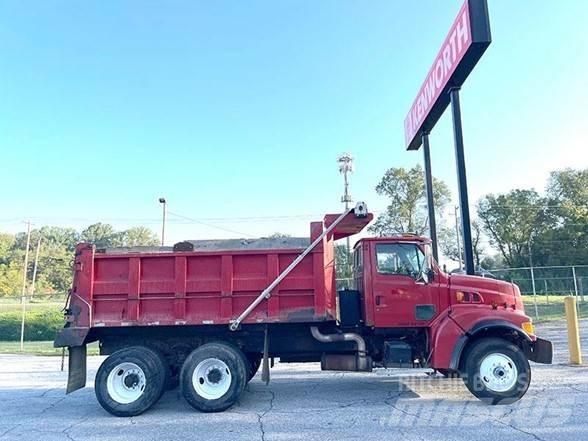 Sterling LT9511 덤프 트럭