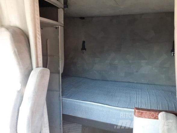 Volvo VNL64T670 트랙터 유닛