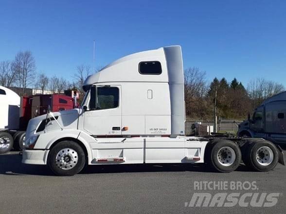 Volvo VNL64T670 트랙터 유닛