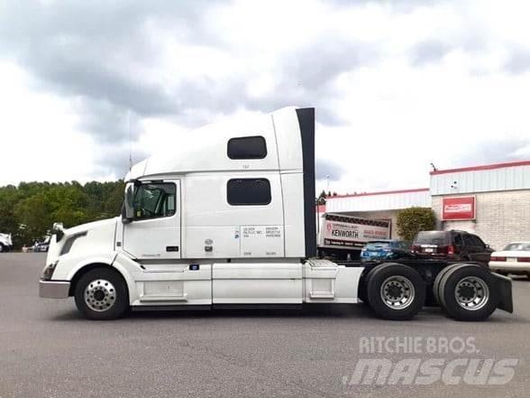 Volvo VNL64T780 트랙터 유닛