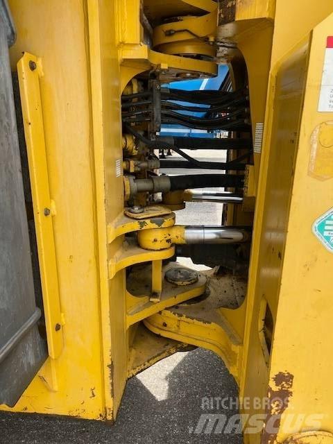 Komatsu WA 600-3  휠로우더