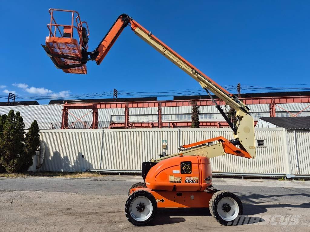 JLG 600 AJ 관절형 전동이동 리프트