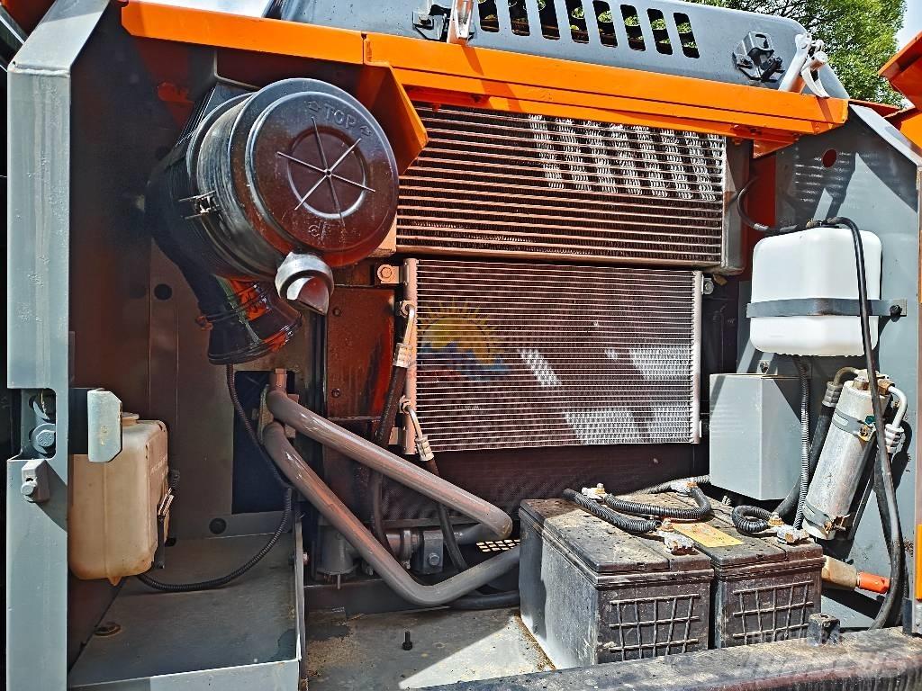 Hitachi ZX 130 대형 굴삭기 29톤 이상