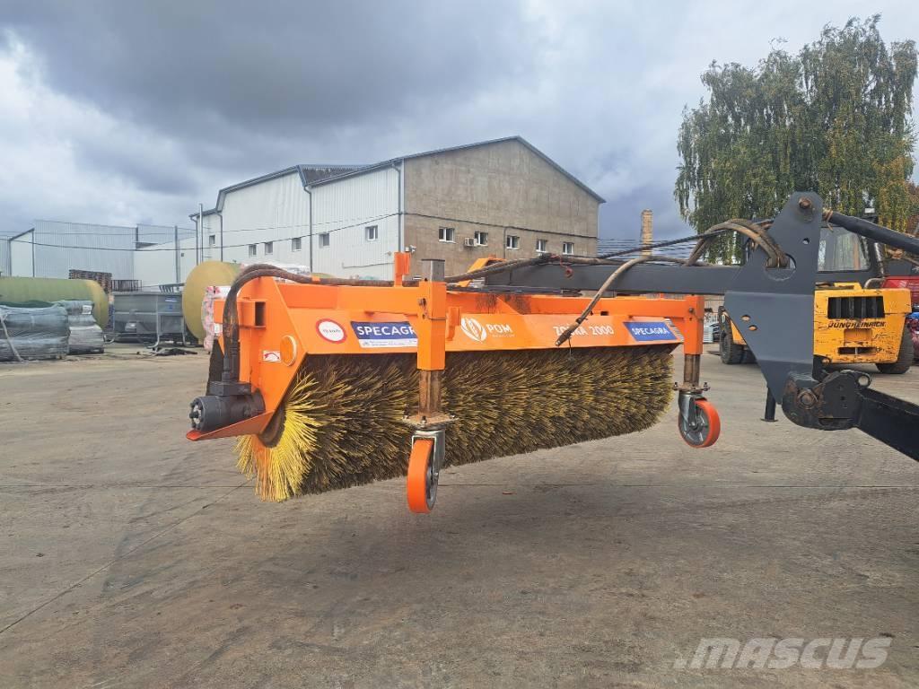 Pom Augustow T801/1 도로 청소차