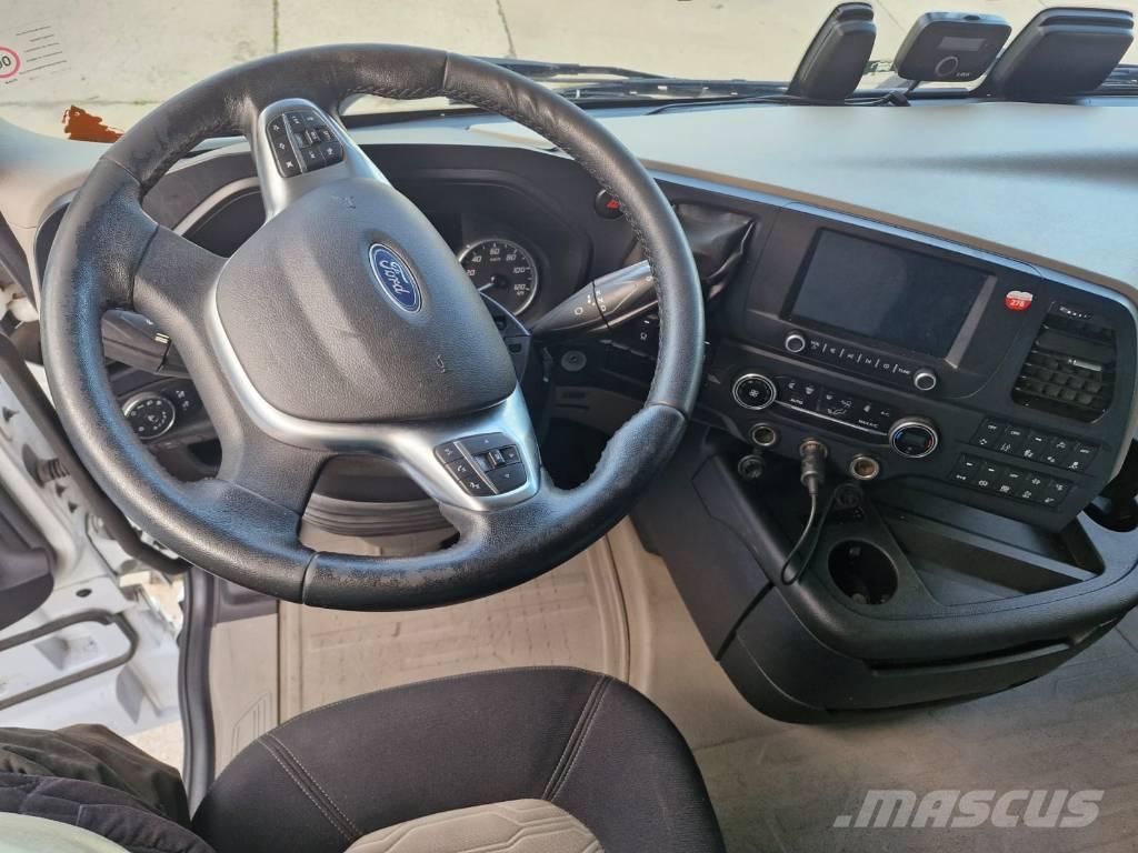 Ford F-Max 커튼사이더 트럭