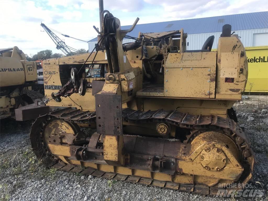 CAT 561 D 파이프레이어 도저