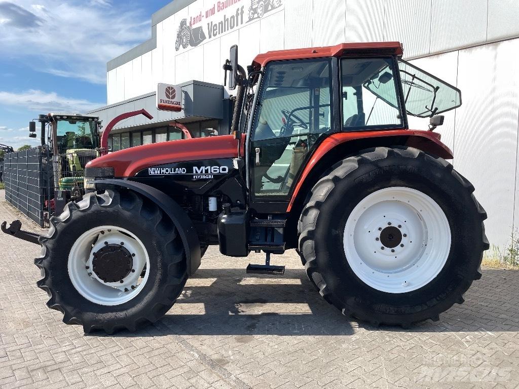 New Holland M 160 트랙터