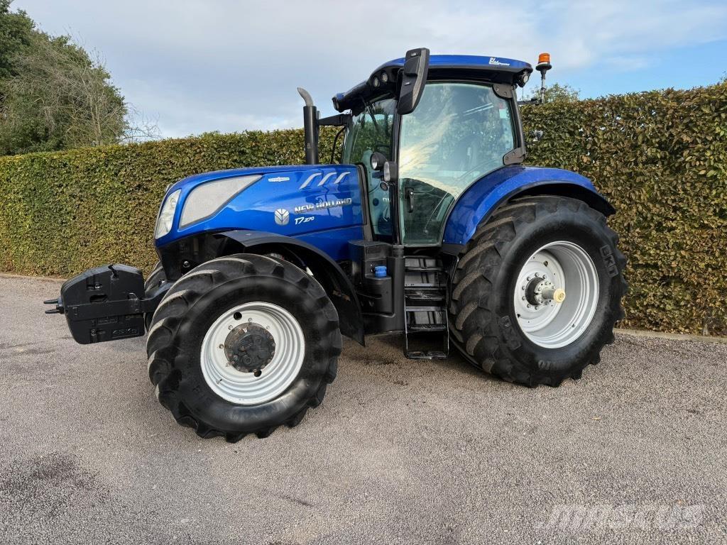 New Holland T 7.270 트랙터