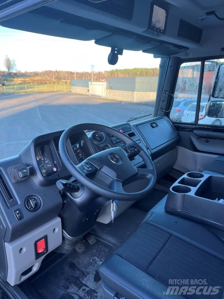 Mercedes-Benz Unimog 플랫베드/드롭사이드 트럭
