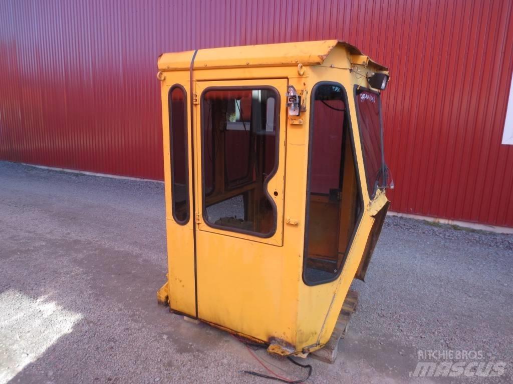 Fiat-Allis 345B 캐빈 및 인테리어
