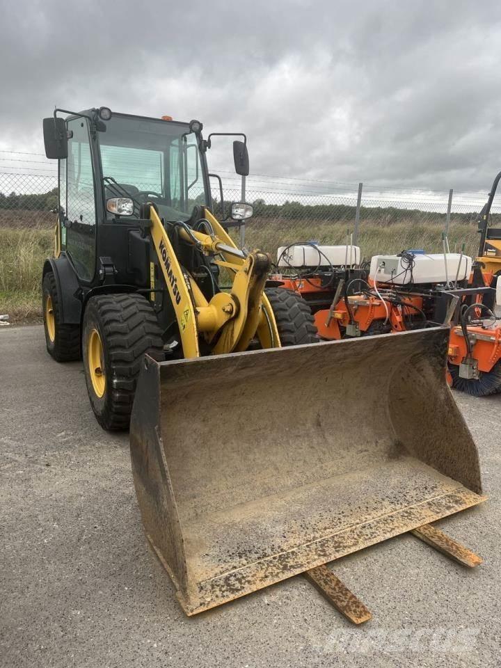 Komatsu WA70M-8EO 다목적 로더
