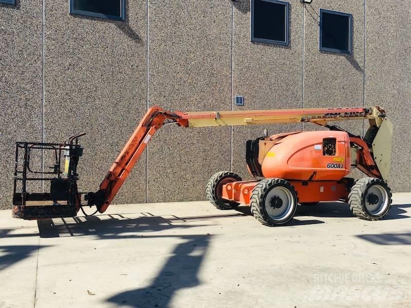 JLG 600 AJ 관절형 전동이동 리프트