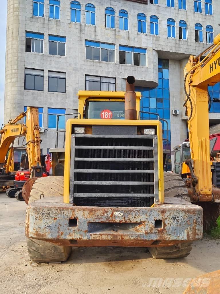 Komatsu WA 500  휠로우더