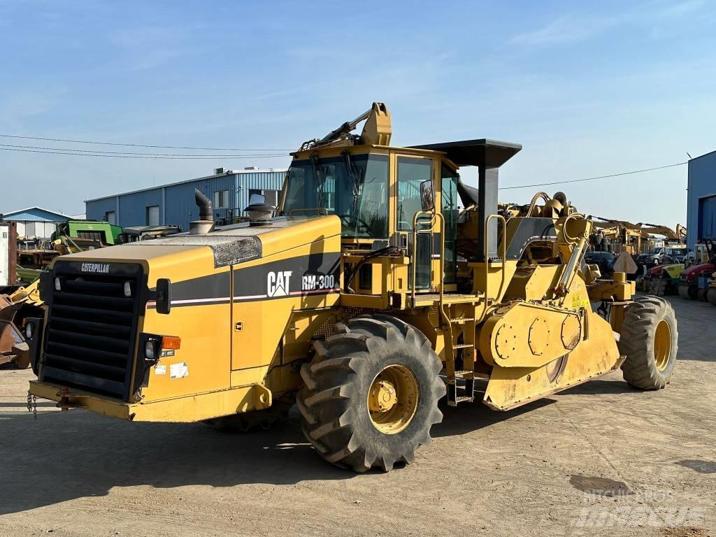 CAT RM 300 아스팔트 리사이클러