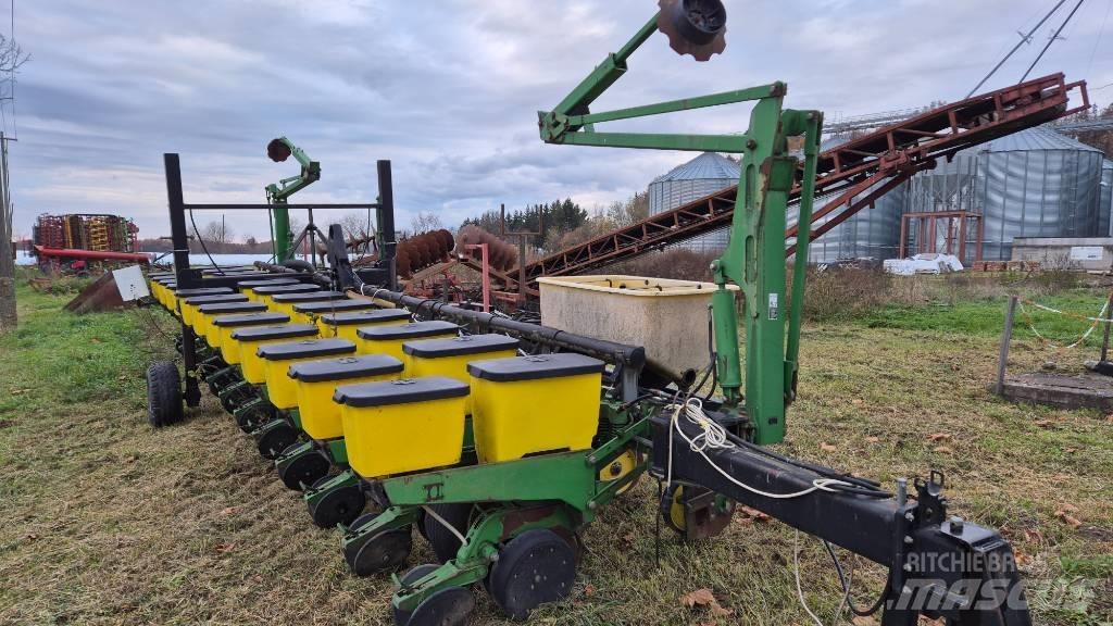 John Deere 1760 파종기