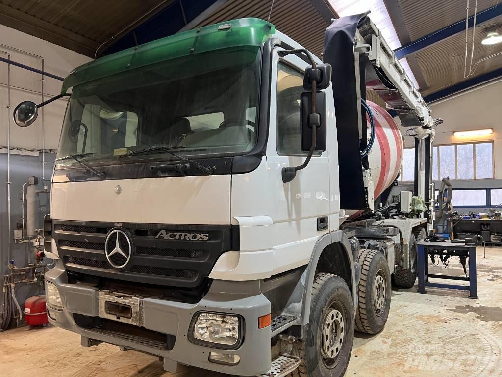 Mercedes-Benz 3244 콘크리트 믹서트럭