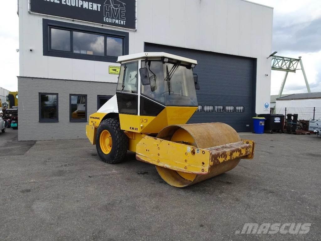 Dynapac CA152D 공기 타이어 롤러