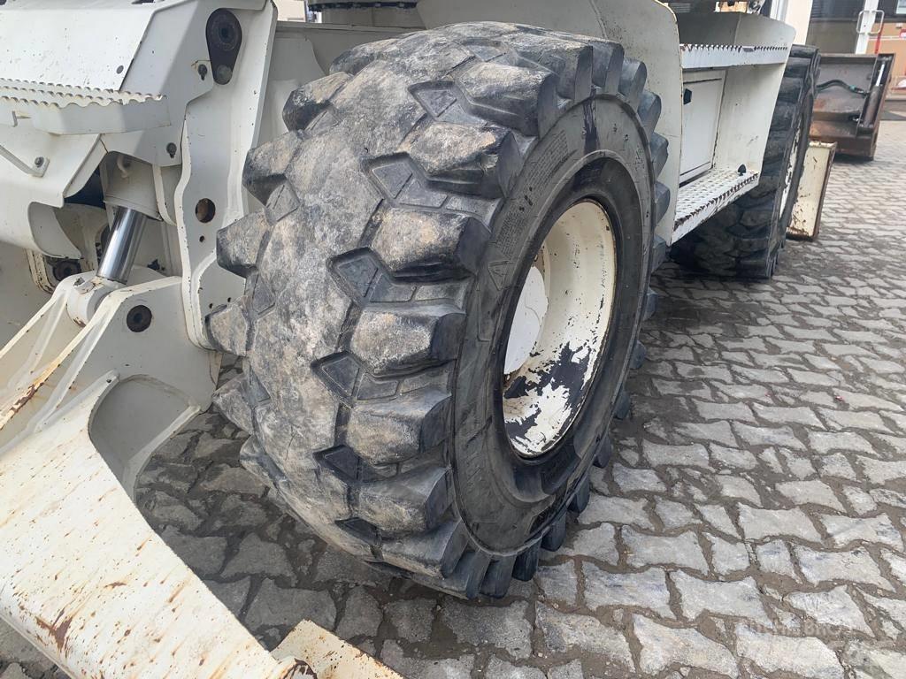Mecalac 714 MW  휠 굴삭기